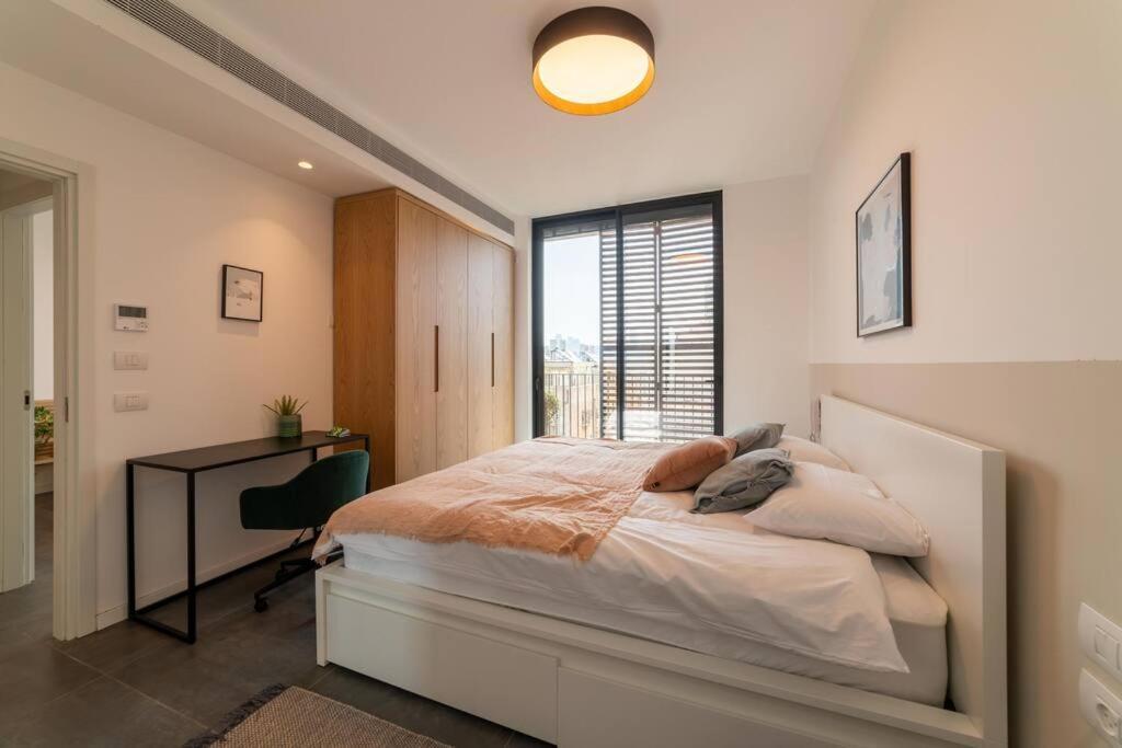 Amazing Penthouse On Gordon Beach 8 Guests Tel Aviv Exterior photo