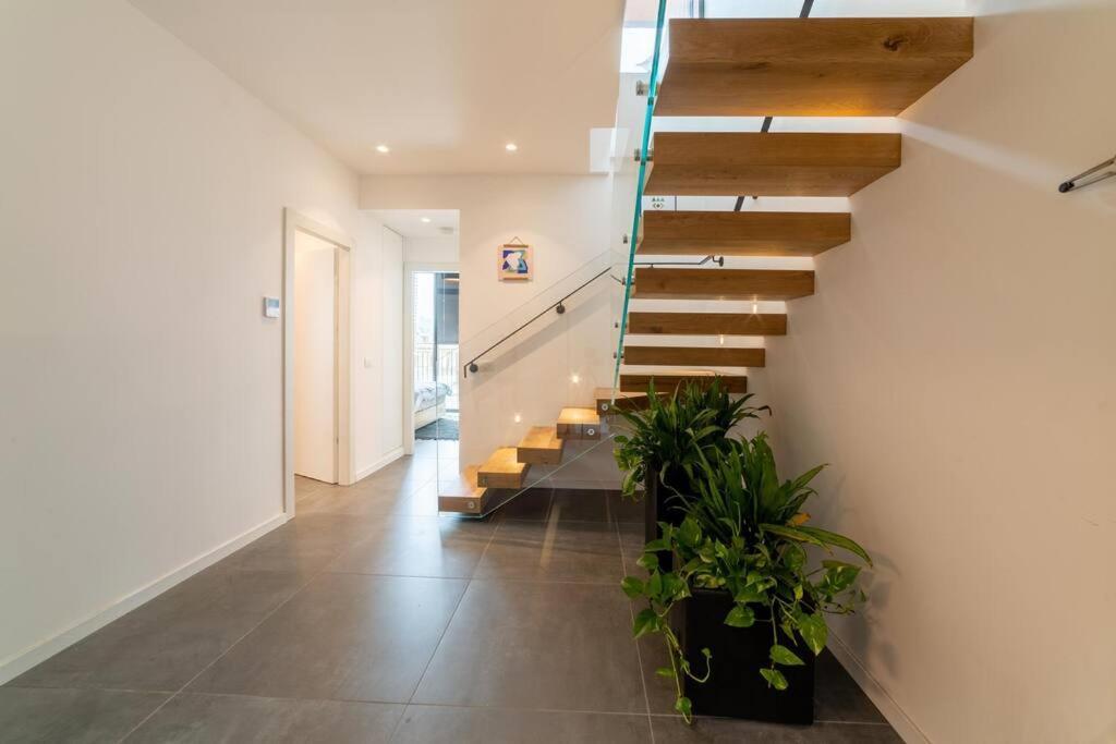 Amazing Penthouse On Gordon Beach 8 Guests Tel Aviv Exterior photo